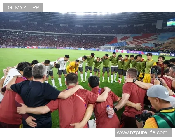 从球星视角解读足球比赛技巧与精神内涵的深度分析 从球星视角解读足球比赛技巧与精神内涵的深度分析